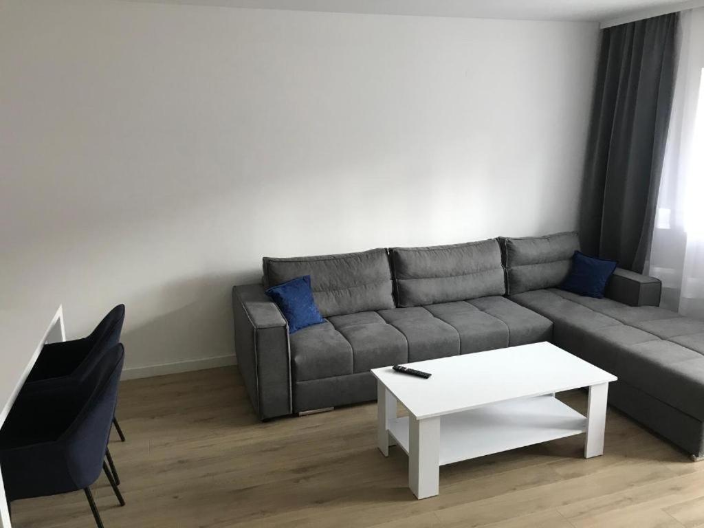 Central Аpartment Foca With Garage Bagian luar foto