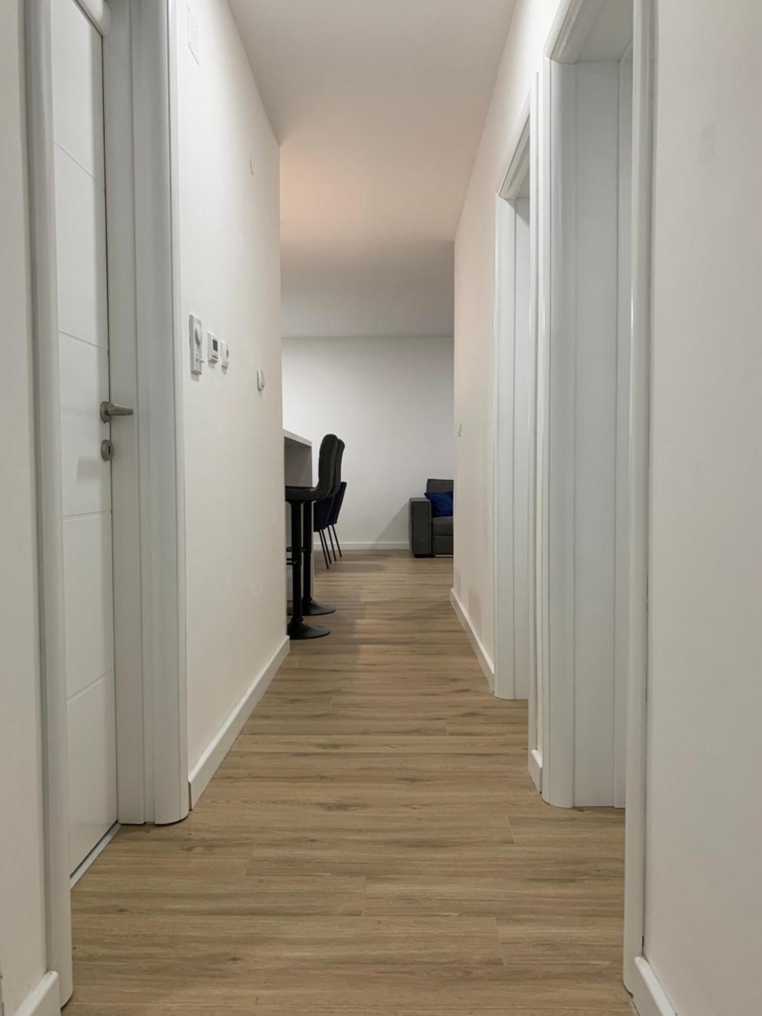 Central Аpartment Foca With Garage Bagian luar foto